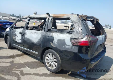 2017 Toyota Sienna Limited Premium 7 Passenger z USA, uszkodzony, nr VIN 5TDDZ3DC6HS160678